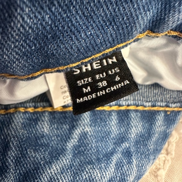 Distressed Jean Shorts | Size M - Picture 2 of 3